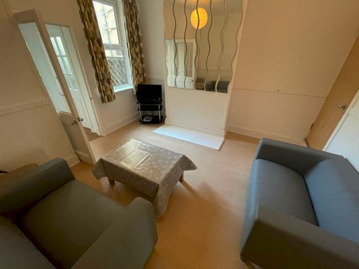 4 Bedroom Terraced House To Rent In Harborne Lane, Selly Oak, Birmingham, B29