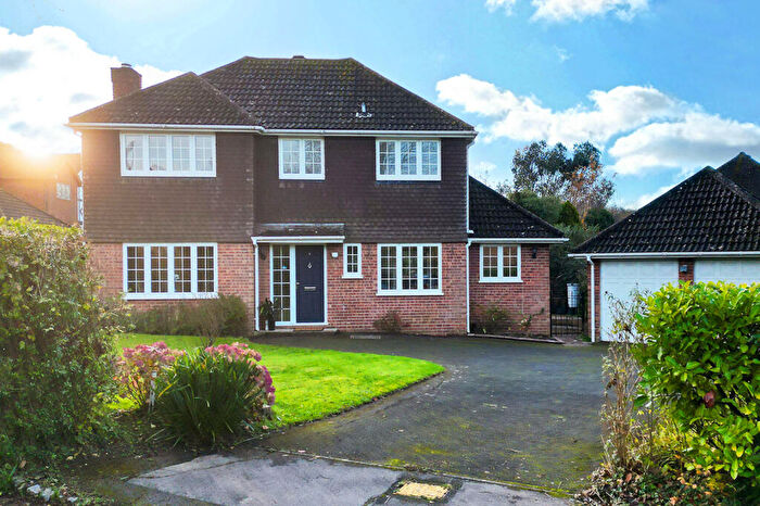 4 Bedroom Detached House For Sale In Grove Avenue, Langdon Hills, Basildon, Essex, SS16