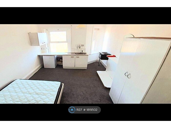 1 Bedroom Flat To Rent In St Michael's Rd, Bournemouth, BH2