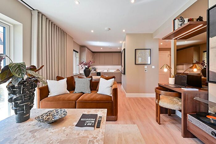 2 Bedroom Flat For Sale In Twickenham Square, Twickenham, TW2