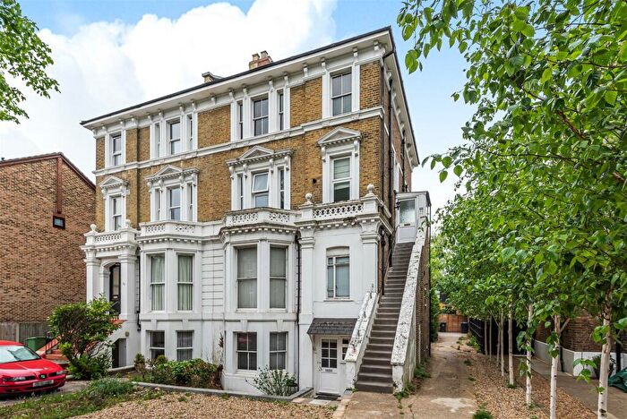 1 Bedroom Apartment To Rent In The Avenue, Surbiton, KT5