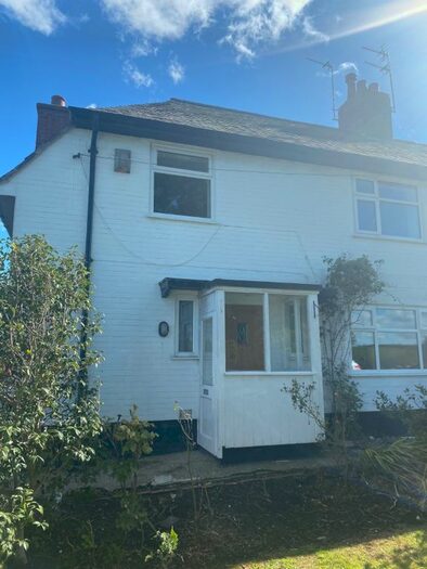 3 Bedroom Semi-Detached House To Rent In Arrowe Brook Lane, Wirral, Merseyside, CH49