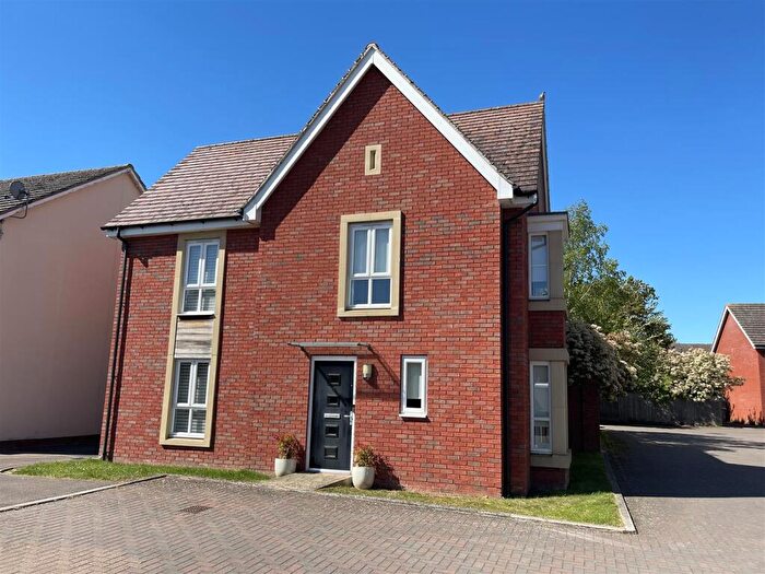 4 Bedroom Detached House For Sale In Whittle Close, GL52