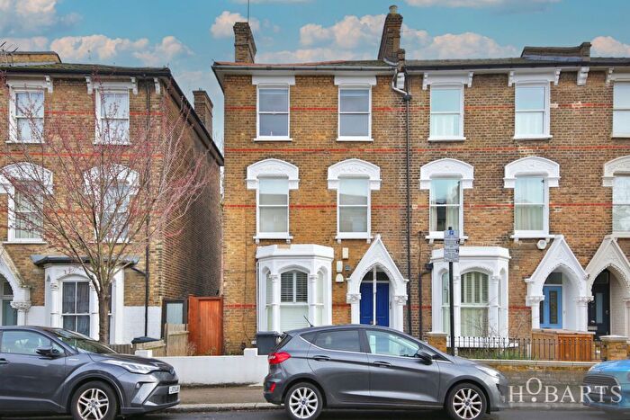 2 Bedroom Flat To Rent In Lancaster Road, Finsbury Park, N4