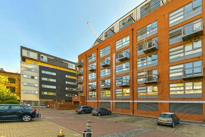 2 Bedroom Flat To Rent In Tanner Street, London, SE1