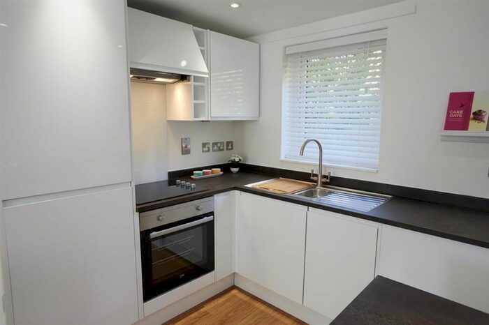 2 Bedroom Flat To Rent In Cross, Heath Grove, Leeds, LS11