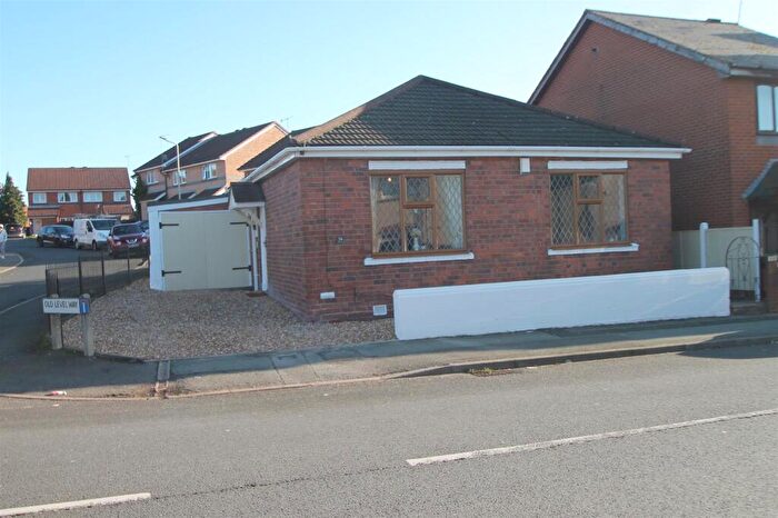 2 Bedroom Detached Bungalow For Sale In Cradley Road, Dudley, DY2