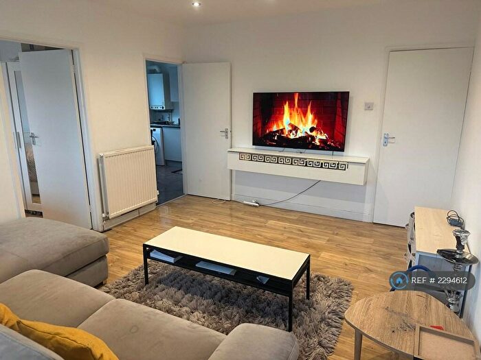 1 Bedroom Flat To Rent In Belmont Lane, Stanmore, HA7