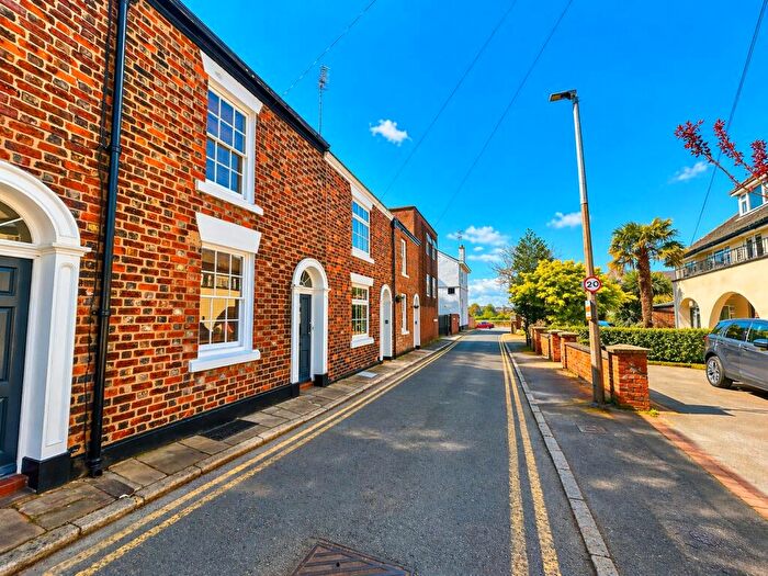 2 Bedroom Terraced House For Sale In Black Friars, Chester, Cheshire, CH1