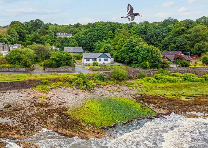 3 Bedroom Detached House For Sale In Shore Road, Cove, G84