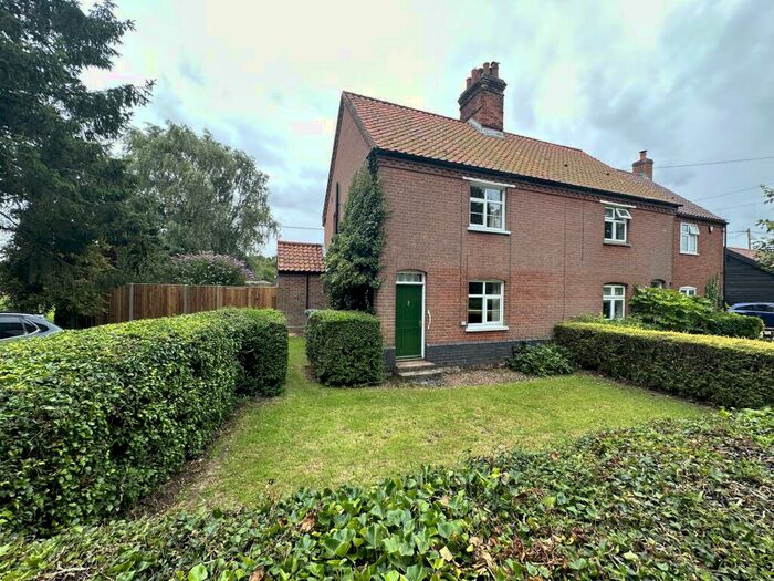 2 Bedroom Cottage To Rent In Rectory Road, Weston Longville, Norwich, NR9