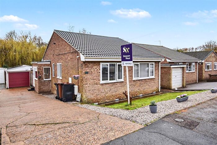 3 Bedroom Detached Bungalow For Sale In Hillside Crescent, Weldon, NN17