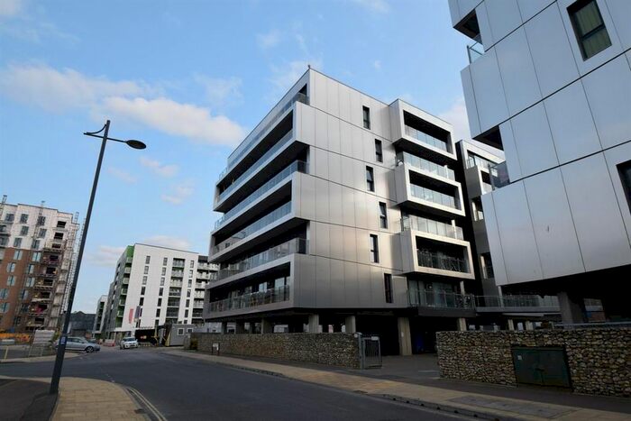 2 Bedroom Flat To Rent In Geoffrey Watling Way, Norwich, NR1