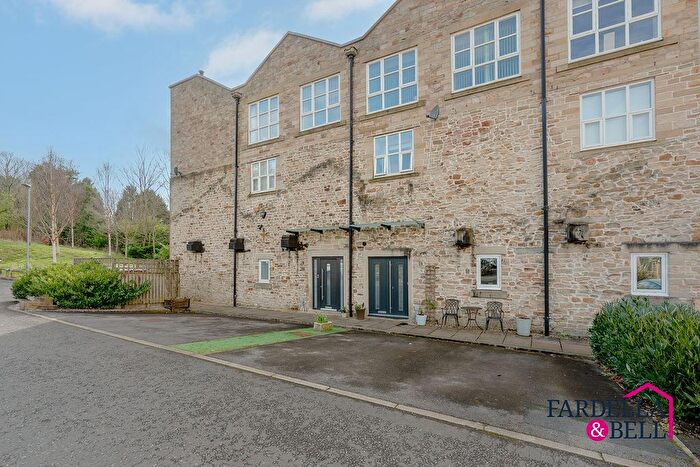 4 Bedroom Terraced House For Sale In Quaker Rise, Brierfield, BB9