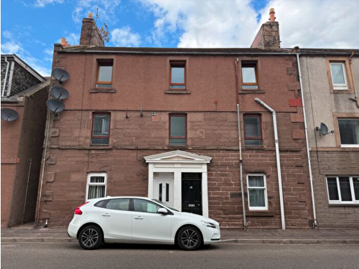 2 Bedroom Flat To Rent In Union Street, Montrose, DD10