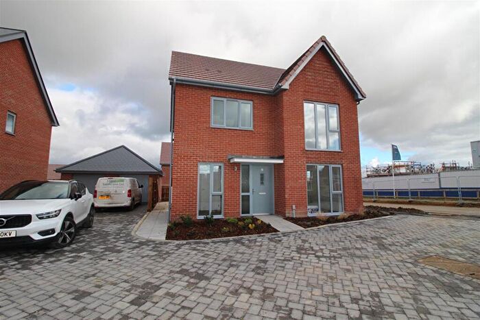 4 Bedroom Detached House To Rent In Thimble Street, Coggeshall, Colchester, CO6