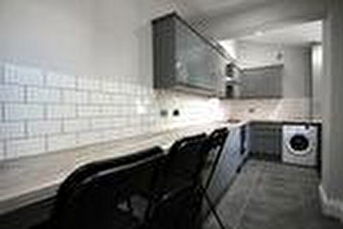 4 Bedroom House To Rent In Queens Road, Sheffield, S2