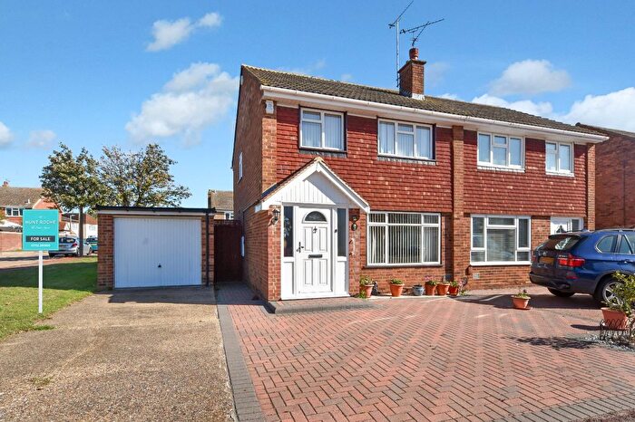 3 Bedroom Semi-detached House For Sale In Sandpiper Close, Shoeburyness, Essex, SS3