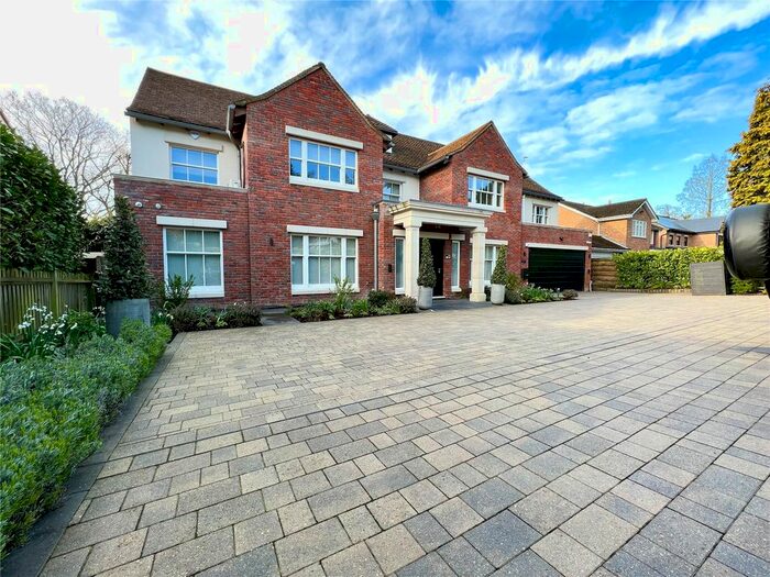 5 Bedroom Detached House To Rent In Walmar Close, Hadley Wood, EN4