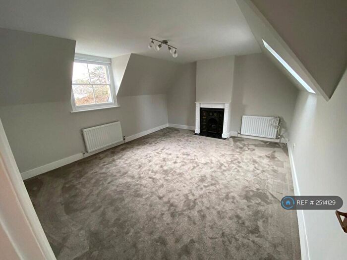2 Bedroom Flat To Rent In Kidbrooke Park Road, London, SE3