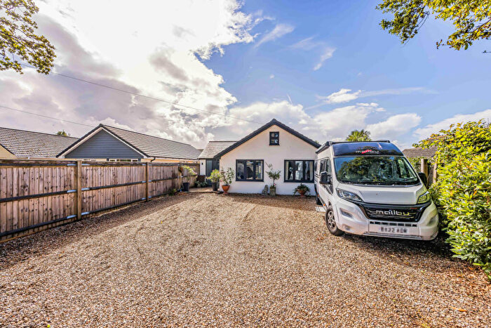 3 Bedroom Bungalow For Sale In Mengham, PO11