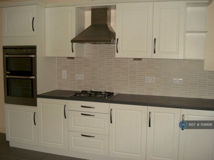 4 Bedroom Semi-Detached House To Rent In Shackleton Way, Yaxley, Peterborough, PE7