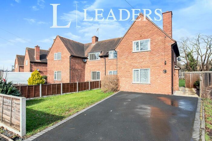 3 Bedroom Town House To Rent In Montague Road, Warwick, CV34