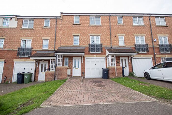 4 Bedroom Terraced House To Rent In Redgrave Close, Gateshead, Tyne And Wear, NE8