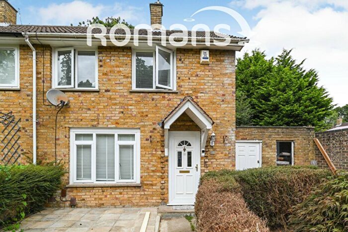 2 Bedroom End Of Terrace House To Rent In Clive Green, RG12
