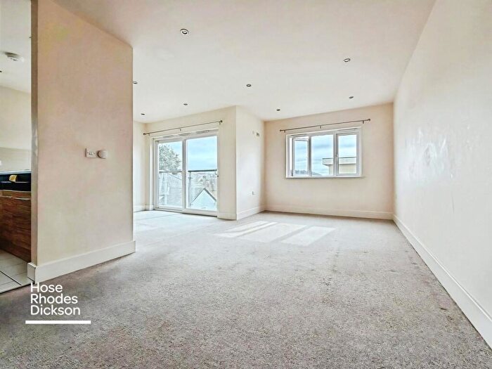 2 Bedroom Flat To Rent In Fairlee Road, Newport, Isle Of Wight, PO30