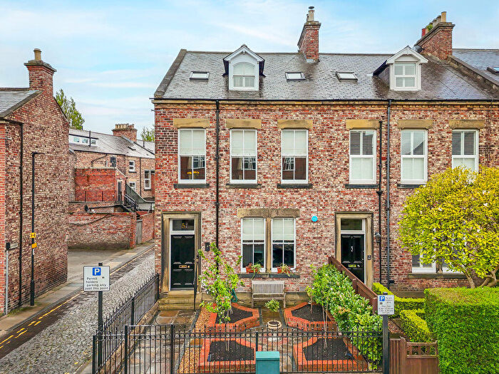 4 Bedroom Terraced House For Sale In Hawthorn Road, Gosforth, Newcastle Upon Tyne, NE3