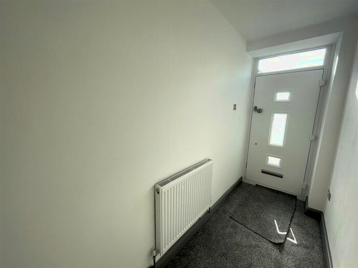 5 Bedroom Detached House To Rent In Betws Road, Betws, Ammanford, SA18