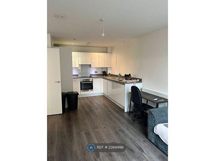 1 Bedroom Flat To Rent In Stour House, Maidenhead, SL6