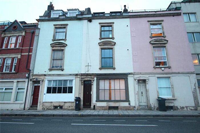 1 Bedroom Apartment To Rent In Hotwell Road, Bristol, Somerset, BS8