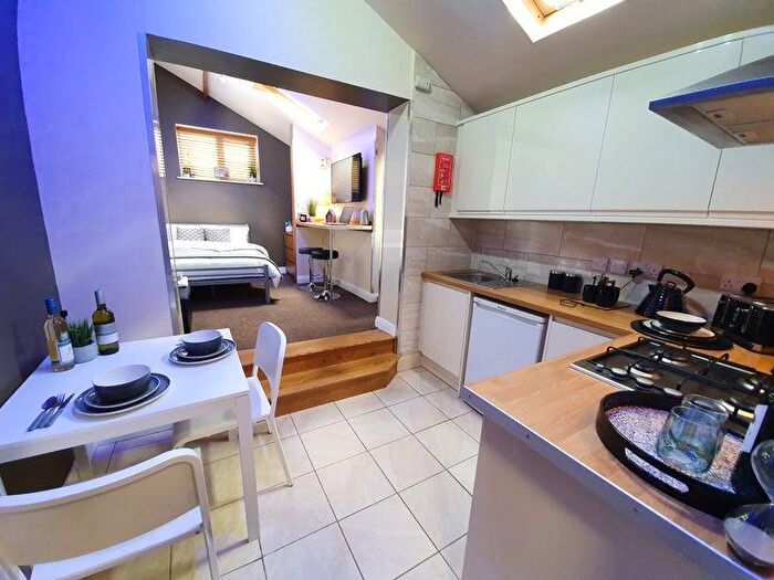 Studio To Rent In Richmond Road Studio - Rent Includes All Utility Bills, Council Tax And Internet, LN1