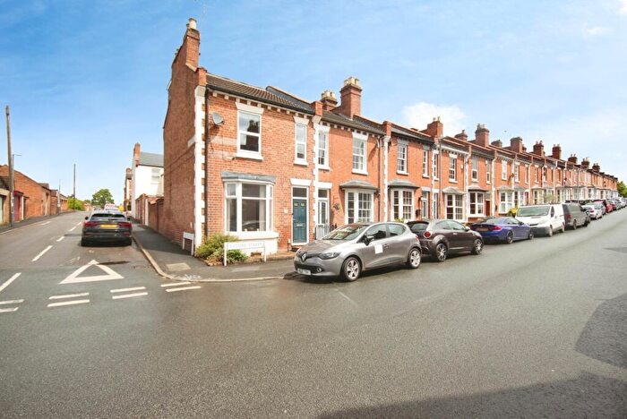 4 Bedroom End Of Terrace House For Sale In Villiers Street, Leamington Spa, Warwickshire, CV32