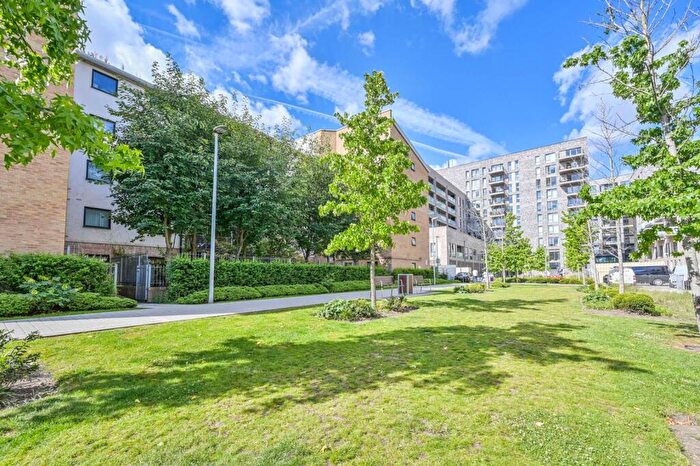 2 Bedroom Flat To Rent In Blair Street, Poplar, London, E14