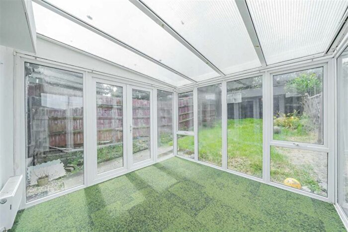 1 Bedroom Flat For Sale In Coles Green Road, Cricklewood, NW2