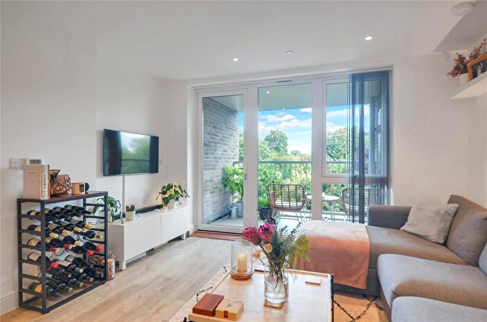 1 Bedroom Apartment For Sale In Armstrong Road, Littlemore, Oxford, OX4