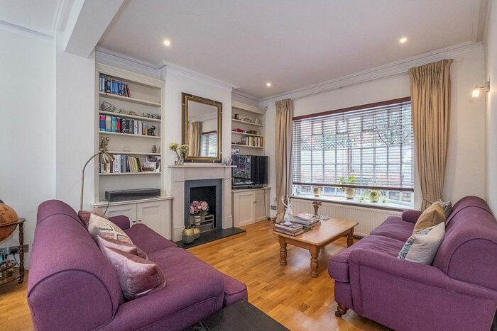 2 Bedroom Terraced House To Rent In Evelyn Terrace, Richmond, TW9