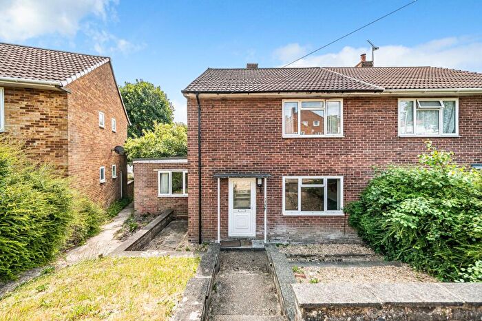 5 Bedroom Semi Detached House To Rent In Fox Lane, Winchester, SO22