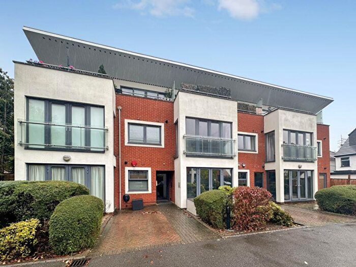 2 Bedroom Flat To Rent In Skyline Mews, High Wycombe, HP12