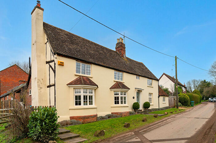 5 Bedroom Farm House For Sale In Main Street Hoggeston Buckingham, Buckinghamshire, MK18