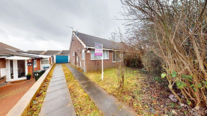 2 Bedroom Semi Detached Bungalow For Sale In Glenbrook Drive, Bradford, BD7