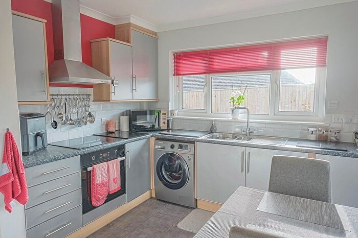 2 Bedroom Bungalow For Sale In Glyne Barn Close, Bexhill On Sea, TN40