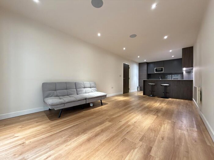 2 Bedroom Flat To Rent In Empire House, East Drive, London, [Ref: AVE], NW9