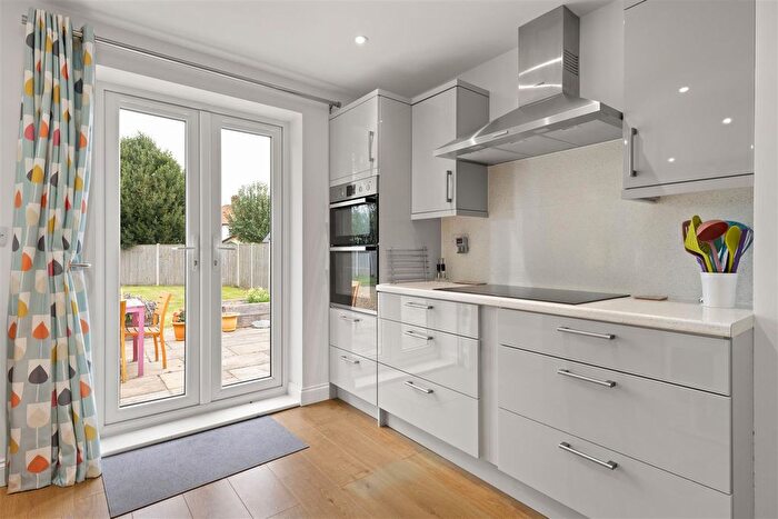 3 Bedroom Semi-Detached House For Sale In Knox Close, Norwich, NR1