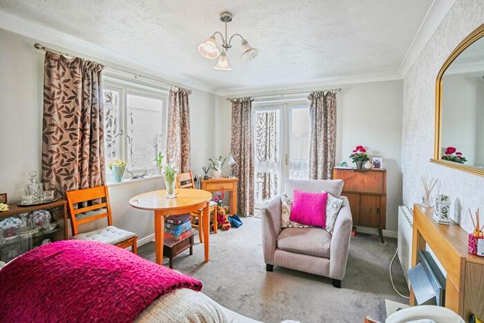1 Bedroom Apartment For Sale In Haddon Court, Buxton, SK17