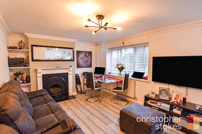 2 Bedroom Maisonette To Rent In Whitefields Road, Cheshunt, Waltham Cross, Hertfordshire, EN8