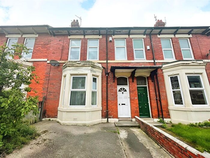 3 Bedroom Flat To Rent In Cavendish Place, Jesmond, Newcastle Upon Tyne, NE2